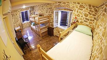 Tequila Bar Hostel - Adults Only