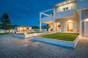Ostria Luxury Villa