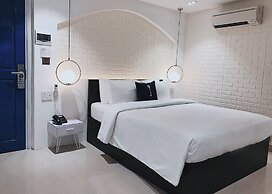 Chill Box Premier Beach Hotel