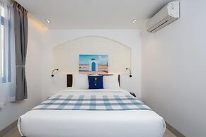 Chill Box Premier Beach Hotel