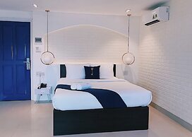 Chill Box Premier Beach Hotel