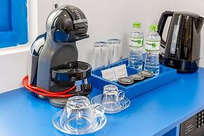 Chill Box Premier Beach Hotel