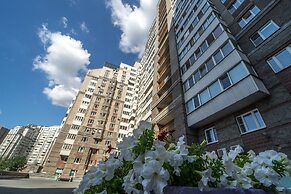 Hello Apartment on Kolomyazhskiy 26