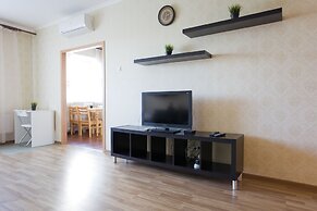 Hello Apartment on Kolomyazhskiy 26