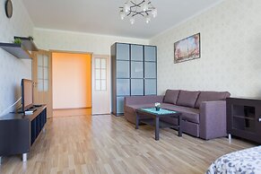 Hello Apartment on Kolomyazhskiy 26