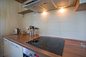 Hello Apartment on Kolomyazhskiy 26