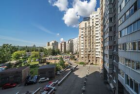 Hello Apartment on Kolomyazhskiy 26
