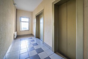 Hello Apartment on Kolomyazhskiy 26