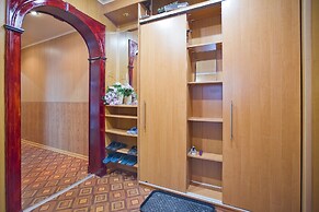 Hello Apartments on Komendantskiy 17