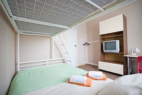 Hello Apartments on Komendantskiy 17