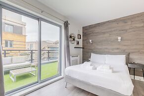 Bright 2 Bedroom Flat in Lambeth With Balcony