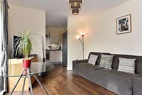 Bright 2 Bedroom Flat in Lambeth With Balcony