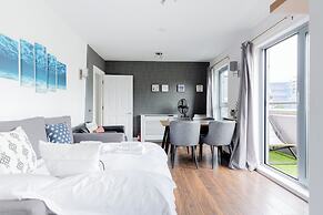 Bright 2 Bedroom Flat in Lambeth With Balcony