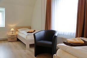 Pension Gasthof und Hotel Roter Hirsch
