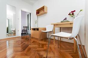 Apartments Denise Podgora