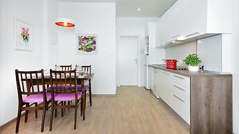 Apartments Denise Podgora