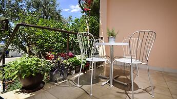 Apartments Denise Podgora