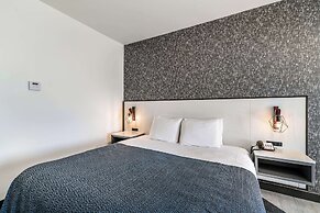 Hy-Lo Hotel, Ascend Hotel Collection