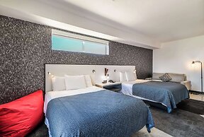 Hy-Lo Hotel, Ascend Hotel Collection