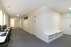 Hobson Lodge - Hostel