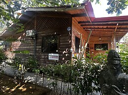 Uvita Oasis Retreat with Villa Cabins and Apartment