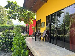 Uvita Oasis Retreat with Villa Cabins and Apartment