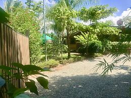 Uvita Oasis Retreat with Villa Cabins and Apartment