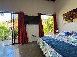 Uvita Oasis Retreat with Villa Cabins and Apartment