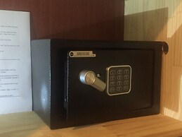 Uvita Oasis Retreat with Villa Cabins and Apartment