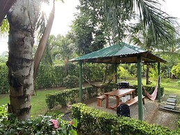 Uvita Oasis Retreat with Villa Cabins and Apartment