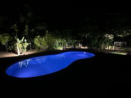 Uvita Oasis Retreat with Villa Cabins and Apartment