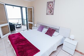 O Meu Sorriso Calheta Holiday Apartments