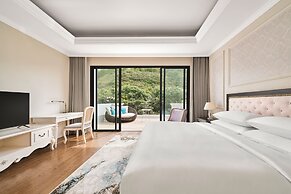 Nha Trang Marriott Resort & Spa, Hon Tre Island
