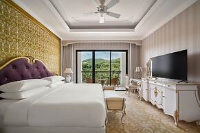 Nha Trang Marriott Resort & Spa, Hon Tre Island