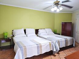 Hotel Puerta del Sol - San Jose Airport
