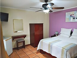 Hotel Puerta del Sol - San Jose Airport