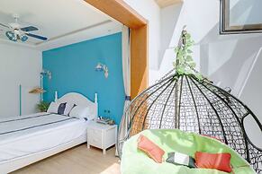 GuBei Water Town Revolution Hotel