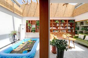 GuBei Water Town Revolution Hotel