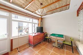 GuBei Water Town Revolution Hotel