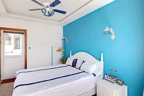 GuBei Water Town Revolution Hotel