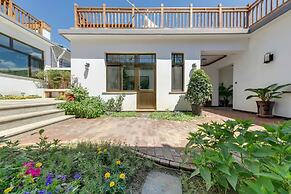 GuBei Water Town Revolution Hotel