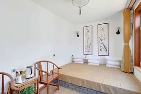 GuBei Water Town Revolution Hotel