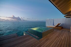 The Standard, Huruvalhi Maldives