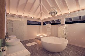 The Standard, Huruvalhi Maldives