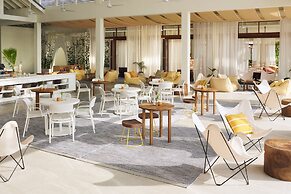 The Standard, Huruvalhi Maldives