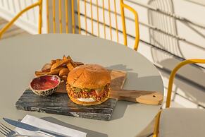 The Standard, Huruvalhi Maldives