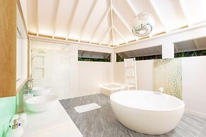 The Standard, Huruvalhi Maldives