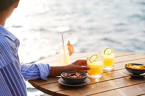 The Standard, Huruvalhi Maldives