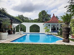 Yogyakarta Tropicana Villa