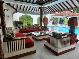 Yogyakarta Tropicana Villa